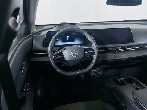 Used 2024 Nissan Ariya AWD image 17