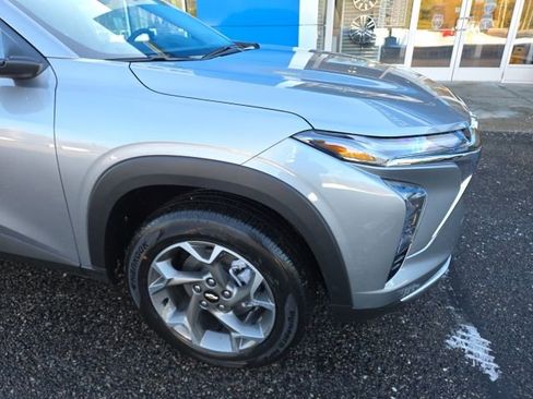 New 2026 Chevrolet Trax LT w/ Driver Confidence Package image 25