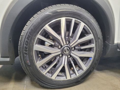 Used 2021 Nissan Kicks SV FWD image 31