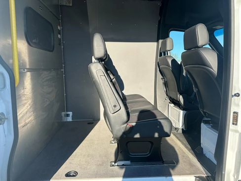 Used 2021 Mercedes-Benz Sprinter 3500 image 13