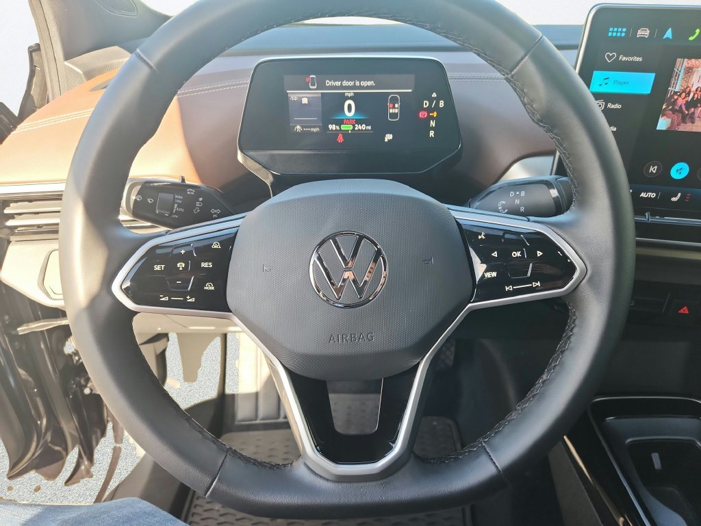 Used 2025 Volkswagen ID.4 Pro AWD/4WD image 12