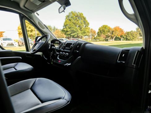 Used 2020 RAM ProMaster 2500 image 38