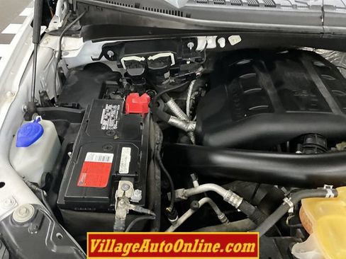 Used 2016 Ford F150 Platinum w/ Equipment Group 701A Luxury AWD/4WD image 44