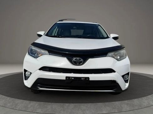 Used 2018 Toyota RAV4 XLE image 8