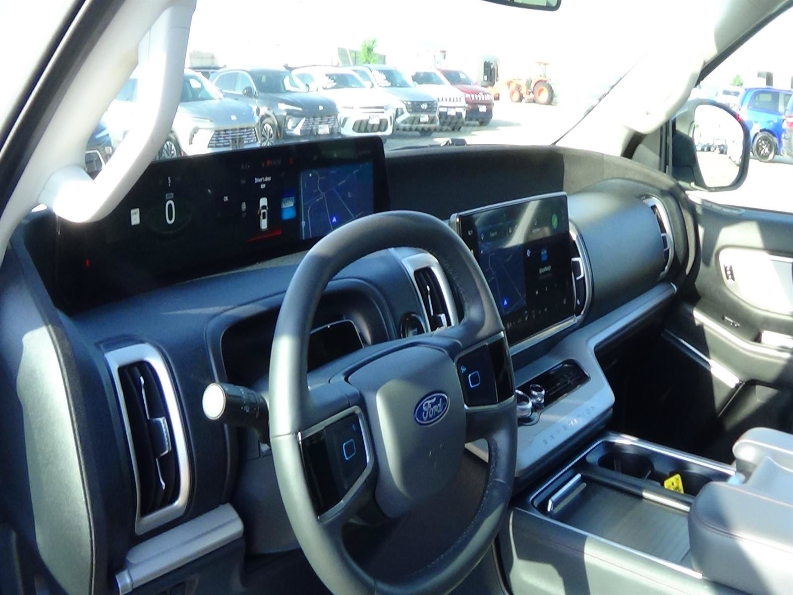 Used 2025 Ford Expedition Active AWD/4WD image 22
