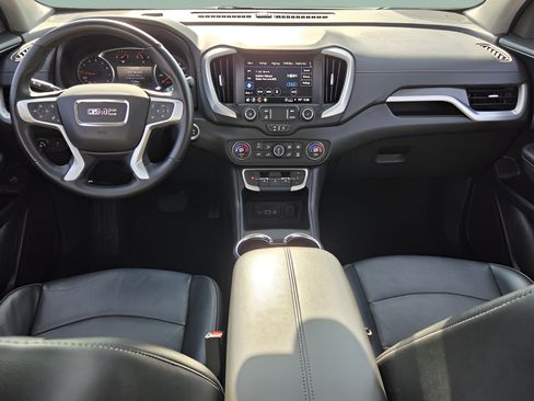 Used 2024 GMC Terrain SLT AWD/4WD image 12