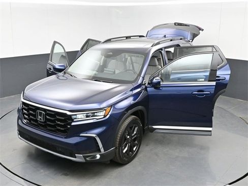 New 2025 Honda Pilot Touring image 42