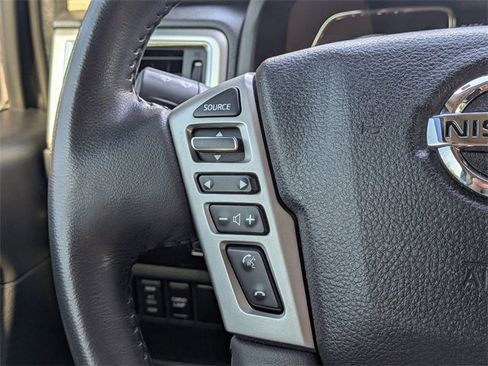 Used 2017 Nissan Titan SV image 27