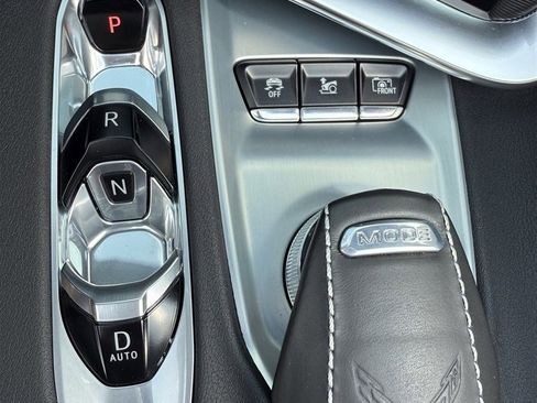 Used 2021 Chevrolet Corvette STINGRAY 2LT Z51 Performance P w/ Z51 Performance Package image 9