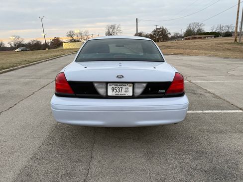 Used 2011 Ford Crown Victoria Police Interceptor w/ Radio Suppression Pkg image 8