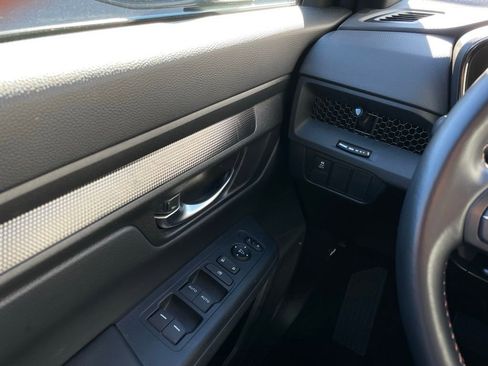 Certified 2025 Honda CR-V Sport image 23