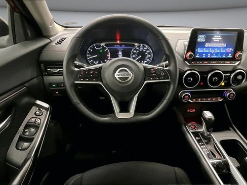 Used 2023 Nissan Sentra SR w/ Electronics Package FWD image 8