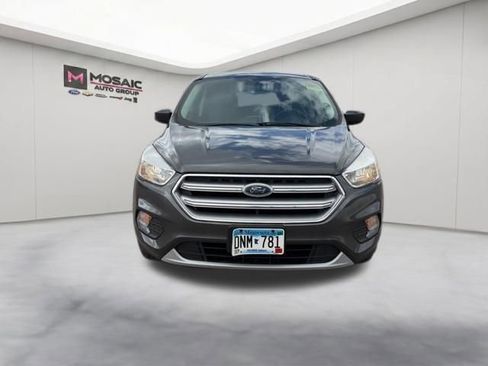 Used 2017 Ford Escape SE w/ SE Cold Weather Package AWD/4WD image 3