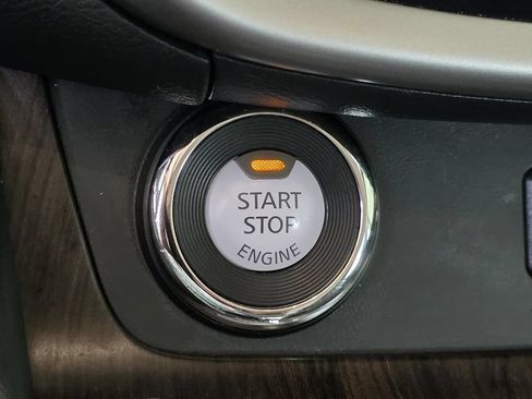 Used 2022 Nissan Murano Platinum FWD image 25