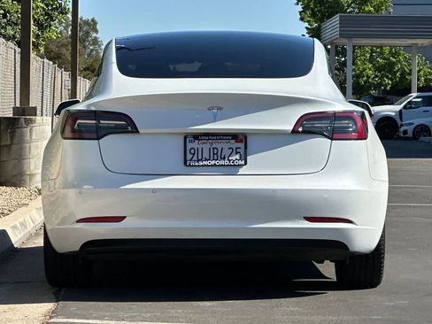 Used 2021 Tesla Model 3 Standard Range Plus RWD image 7