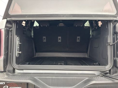 Used 2024 Ford Bronco Black Diamond image 9