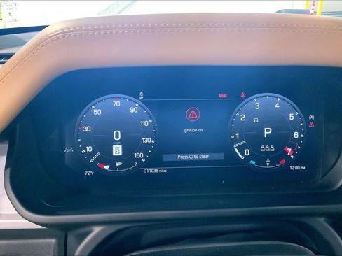 Certified 2025 Land Rover Defender 110 V8 AWD/4WD image 25