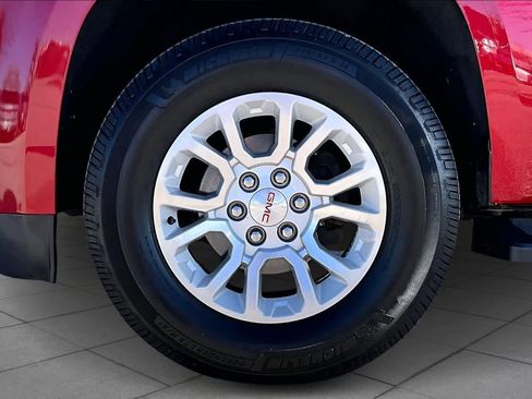 Used 2015 GMC Yukon SLT image 11