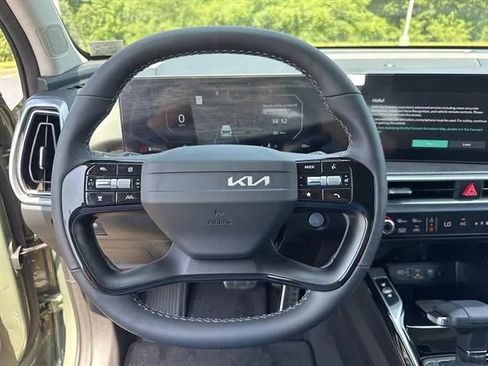 New 2026 Kia Sorento SX AWD/4WD image 9