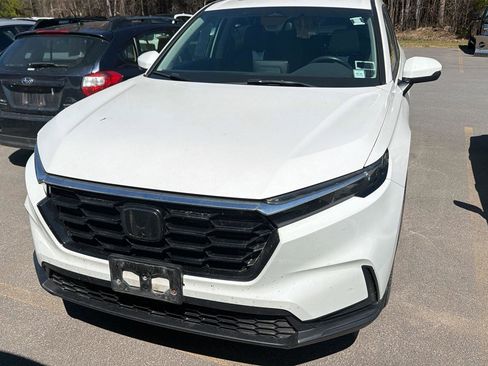 Used 2024 Honda CR-V EX image 2