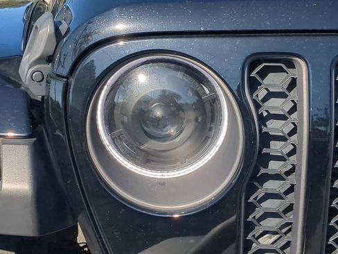 Used 2021 Jeep Wrangler Unlimited Rubicon w/ Trailer Tow Package image 10