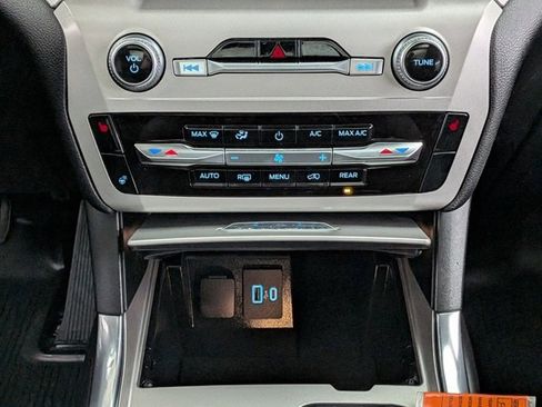 Used 2023 Ford Explorer XLT w/ Equipment Group 202A image 36