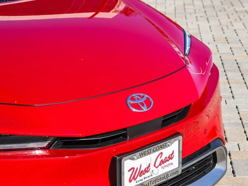 New 2026 Toyota Prius Plug-In Hybrid image 6