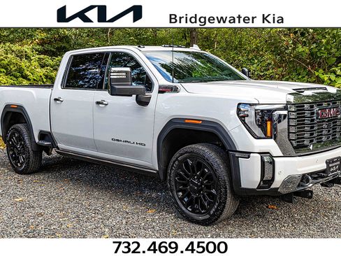 Used 2024 GMC Sierra 2500 Denali w/ Denali Reserve Package image 1