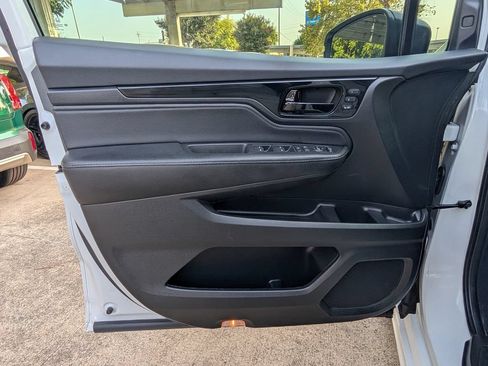 Used 2021 Honda Odyssey Touring image 16