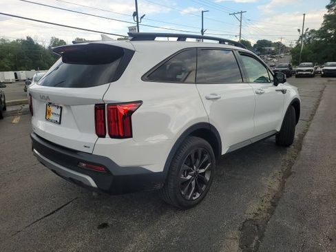 Certified 2023 Kia Sorento SX Prestige AWD/4WD image 5