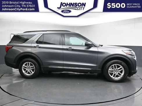 Certified 2025 Ford Explorer Active AWD/4WD image 12