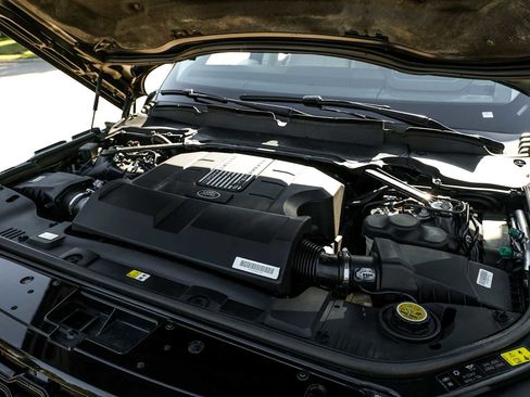 Used 2019 Land Rover Range Rover Long Wheelbase Supercharged image 52