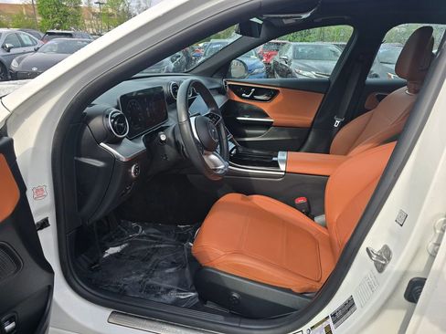 Used 2025 Mercedes-Benz C 300 4MATIC Sedan image 15