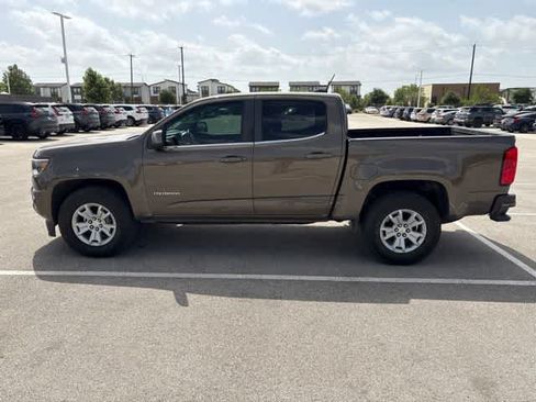 Used 2016 Chevrolet Colorado LT w/ LT Convenience Package RWD image 2