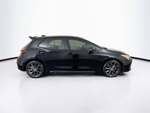 Used 2025 Toyota Corolla XSE FWD image 11