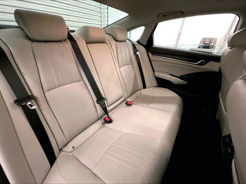 Used 2018 Honda Accord EX-L image 26