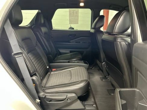 Used 2024 Nissan Pathfinder Rock Creek AWD/4WD image 10