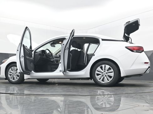 New 2025 Nissan Sentra S image 41