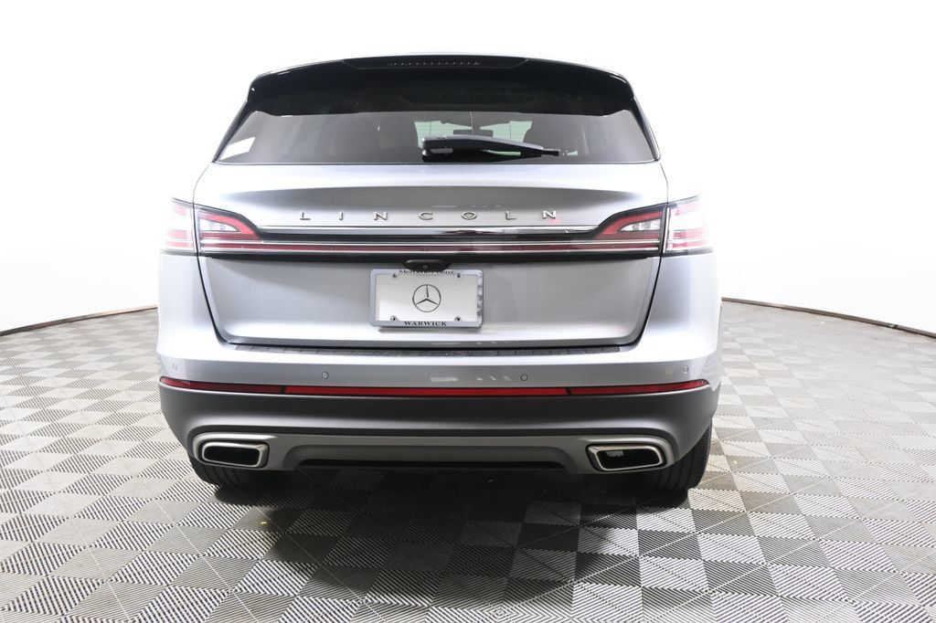 Used 2022 Lincoln Nautilus Reserve AWD/4WD image 6