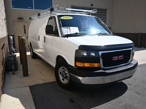 Used 2020 GMC Savana 3500 Extended w/ Driver Convenience Package image 4