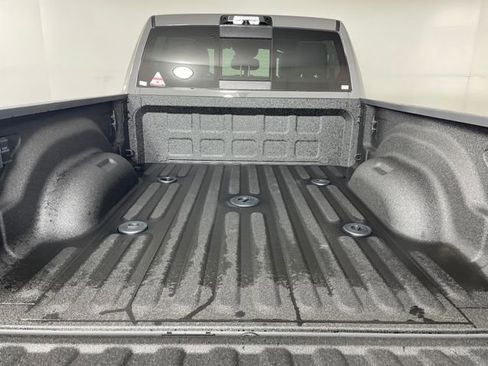 New 2026 RAM 3500 Laramie AWD/4WD image 17