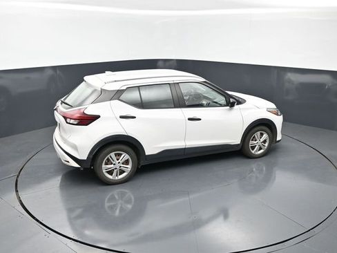 Used 2021 Nissan Kicks S FWD image 21