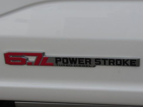 Used 2024 Ford F450 Platinum w/ FX4 Off-Road Package image 14