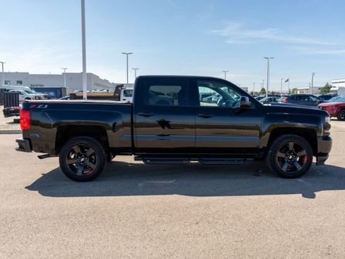 Used 2018 Chevrolet Silverado 1500 LTZ Z71 w/ Redline Edition AWD/4WD image 8