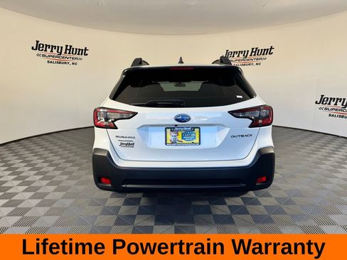 Used 2024 Subaru Outback Premium image 7