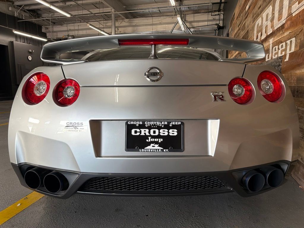 Used 2009 Nissan GT-R Premium AWD/4WD image 24