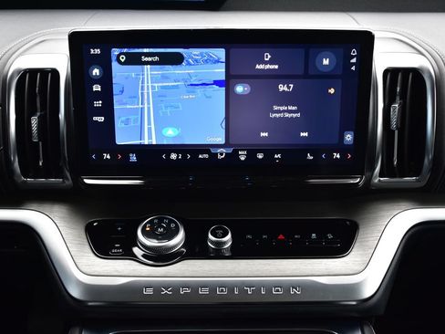 Used 2025 Ford Expedition Platinum AWD/4WD image 37