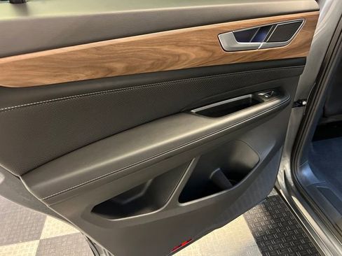 Certified 2024 Volkswagen Atlas SE FWD image 17