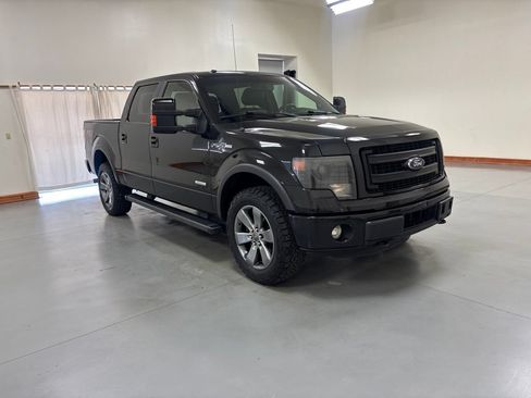 Used 2014 Ford F150 FX4 w/ Equipment Group 402A Luxury AWD/4WD image 2