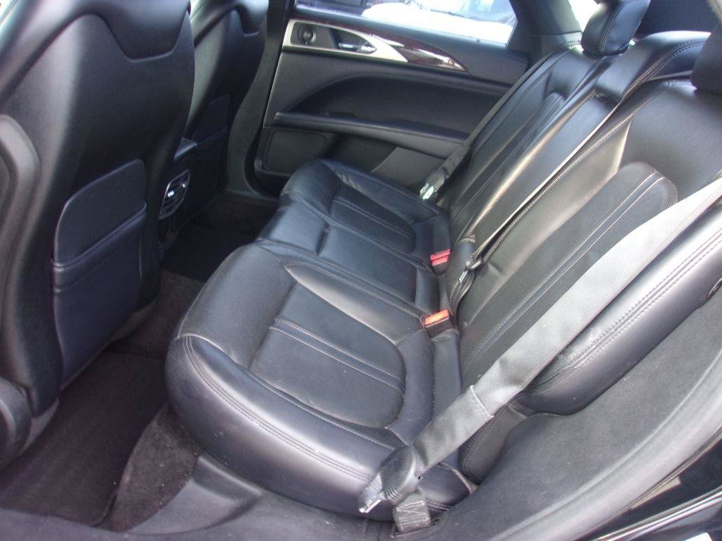 Used 2018 Lincoln MKZ Reserve FWD image 10
